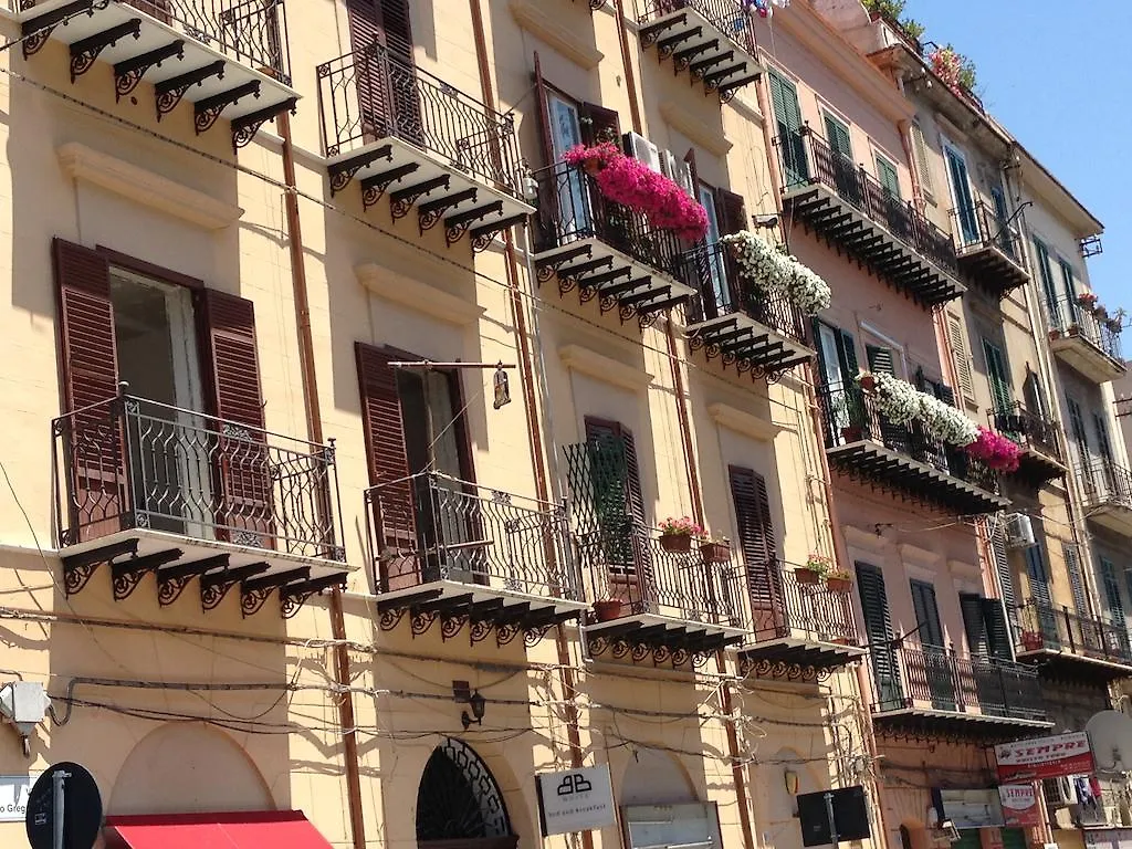 White Bed & Breakfast Palermo Italy