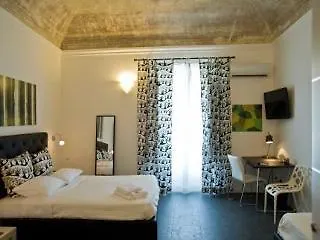 ***  White Bed & Breakfast Palermo Italy