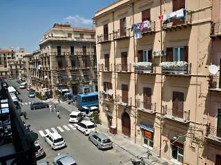 White Bed & Breakfast Palermo Italy
